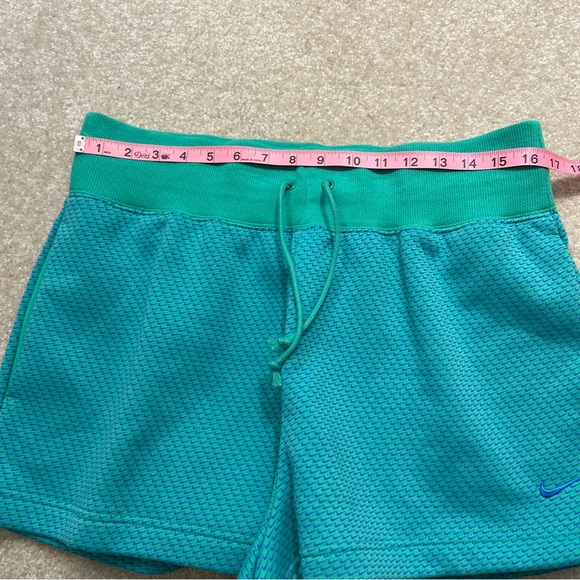 NEW Nike Sweat Shorts Womens Large Green Blue Fleece High Rise Loose Fit AOP - Picture 10 of 13